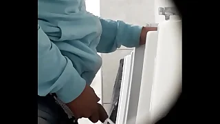 dotado uncaring orinando